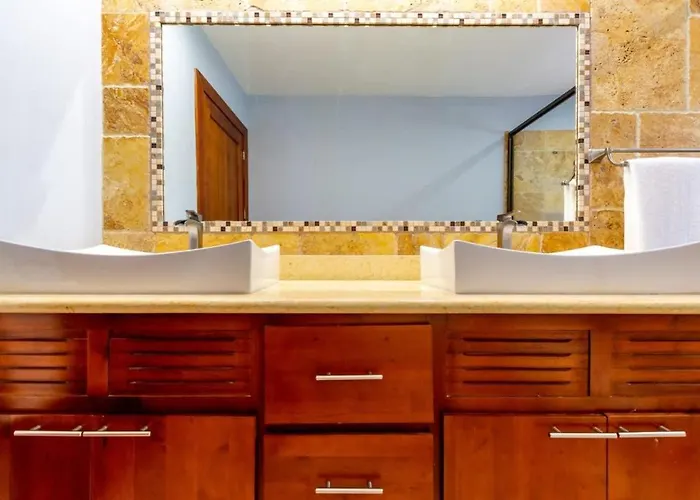 Сasa de vacaciones 2 Bedroom Ocean-view With Pool *