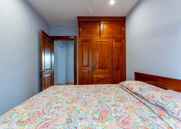 2 Bedroom Ocean-view With Pool Сasa de vacaciones